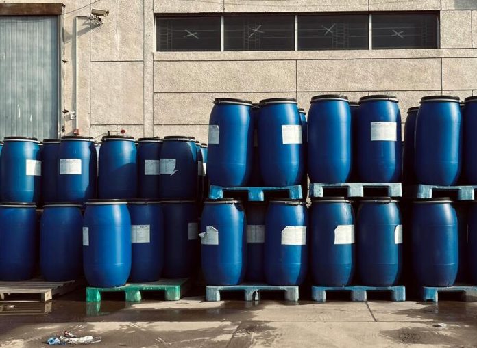 pexels-ghasiq-anjum-263451883-12845179 (1) (1) (1) Chemical storage