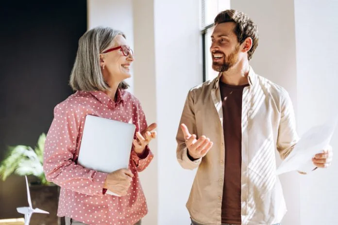 Manager giving feedback to employee for career development