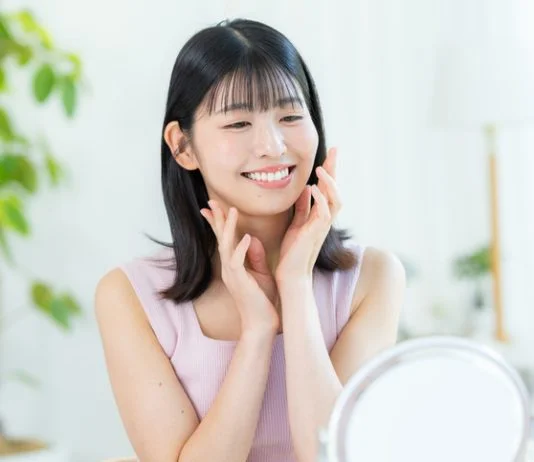 From Control to Harmony: A Japanese Philosophy of Beauty Beauty image of young Japanese women