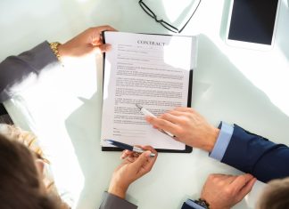 How Legal Departments Can Use Contract Analytics to Reduce Enterprise Risk Contract Analytics Helps - Contract Paper