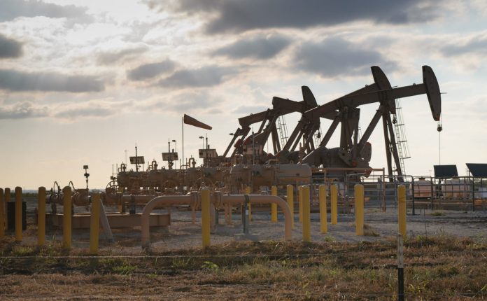 iStock-1171788868 (1) Oilfield Safety Risks - Oil Pump Unit