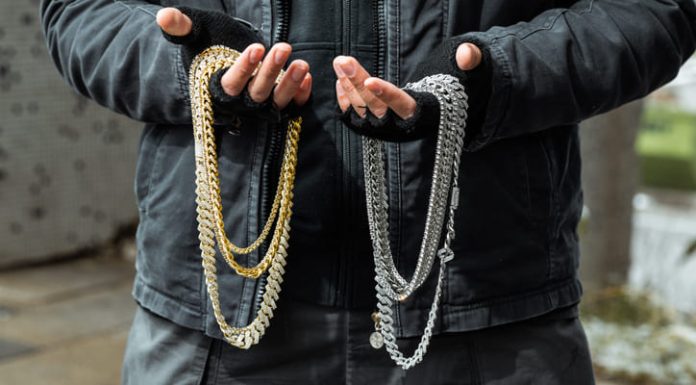 10 Silver Chains for Men That Won’t Tarnish or Turn Green Silver Chains for Men That Won't Tarnish or Turn Green