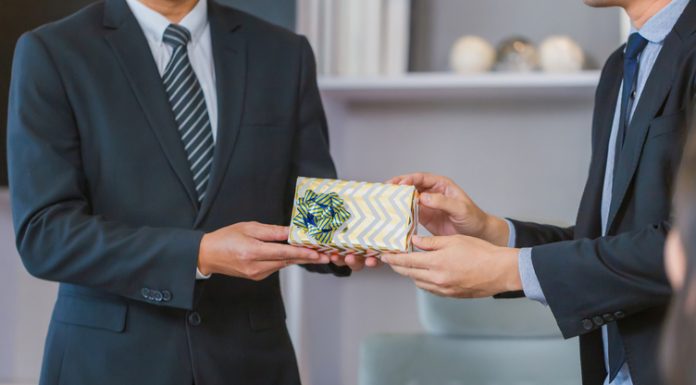 B2B Gifting as a Competitive Advantage B2B gifting