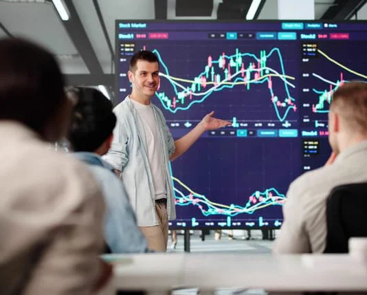 What are the Best Stock Market Courses in 2026 professor teaching Stock Market Courses
