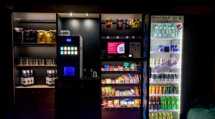 Smart Vending Machines vs Traditional Vending Machines: What’s the Difference? smart vending machines