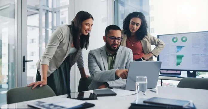 Quiet Advantage of Companies - Teamwork, meeting
