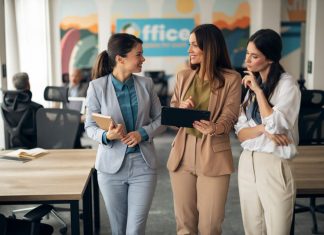 The Seven Nutrition Habits of Highly Effective Women women with Nutrition Habits