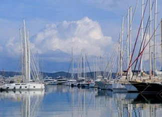 Athens yacht charter