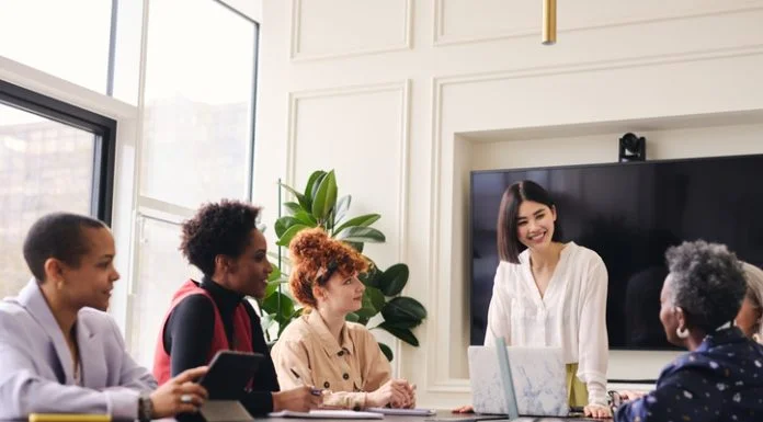 The Confidence-Building Power of Being Yourself as a Leader authentic leadership