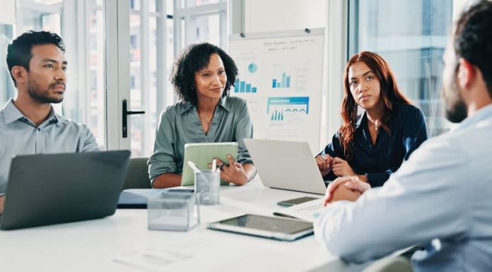 End-of-Life Fund Strategies: The Case for Early Planning, Continuation Vehicles, and Meaningful Governance Employees doing planning and Fund Strategies