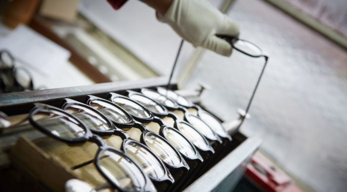 How British Eyewear Manufacturing Is Evolving? British Eyewear Manufacturing - Eye glasses