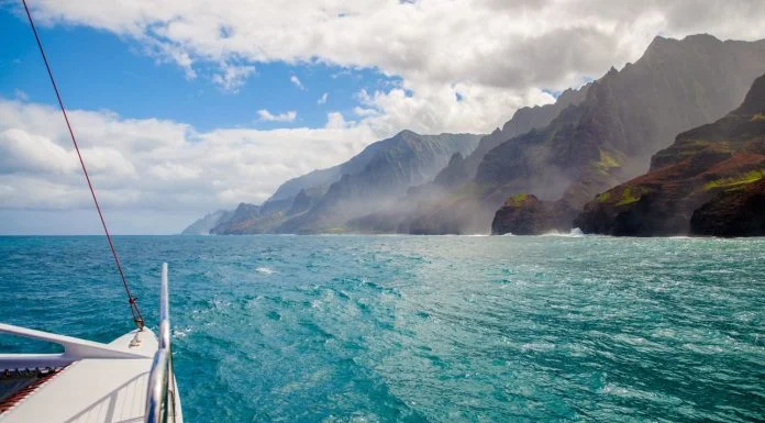 Local Recommendations Every Traveler Uses - Sailing, napali coast