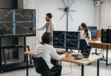 Forex Pricing Explained: Spreads, Execution and Trading Costs Forex Pricing Explained through a trader