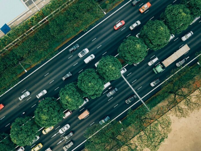 chuttersnap-d271d_SOGR8-unsplash (2) Car accident in the U.S. as a tourist