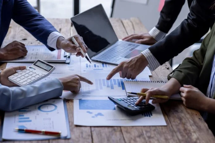 how to build business credit