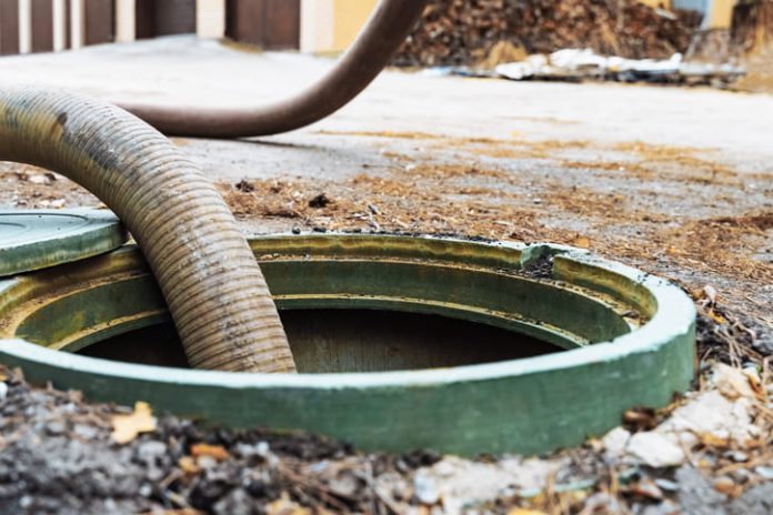iStock-2153159371 (1) Septic system cleaning